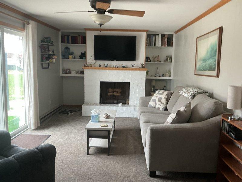 Completed on-site assessment for complete HVAC system installation in residential property currently without heating or cooling equipment. Evaluated living space layout, attic access, and existing infrastructure to provide comprehensive estimate for new air conditioning unit and furnace installation, including necessary ductwork, electrical requirements, and equipment placement considerations.